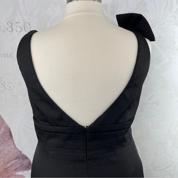 Mac Duggal Style 49454 size 16 NWOT Shoulder Bow - Picture 4 of 11